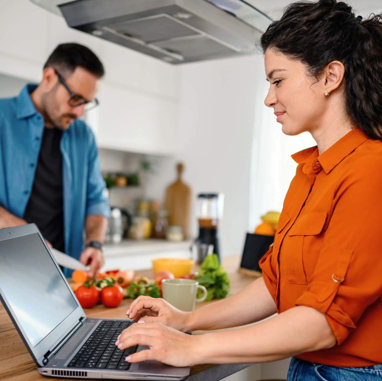 Why Online Learning Is More Affordable